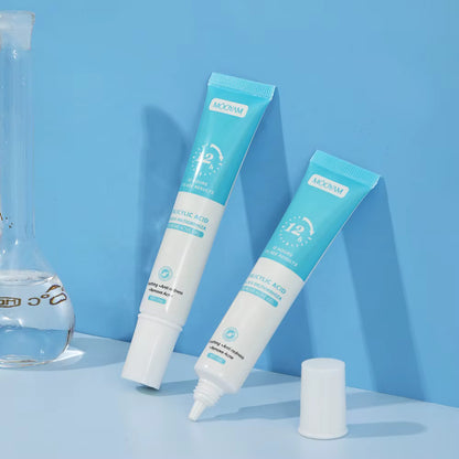 Gel anti-taches pour éliminer les imperfections, lisse la peau.